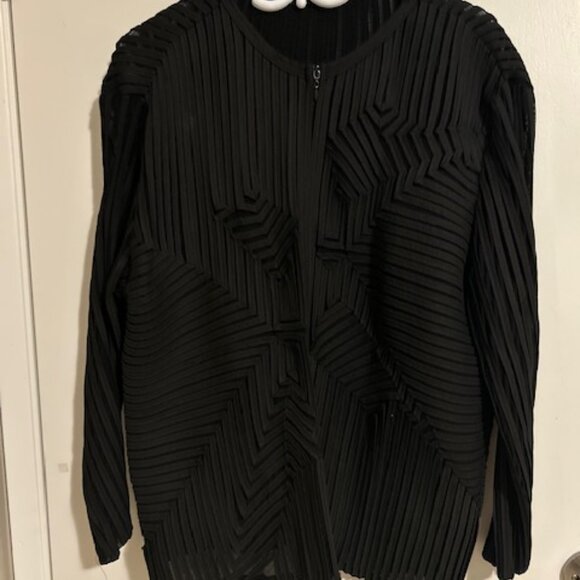 Elegant Black jacket - Picture 1 of 8